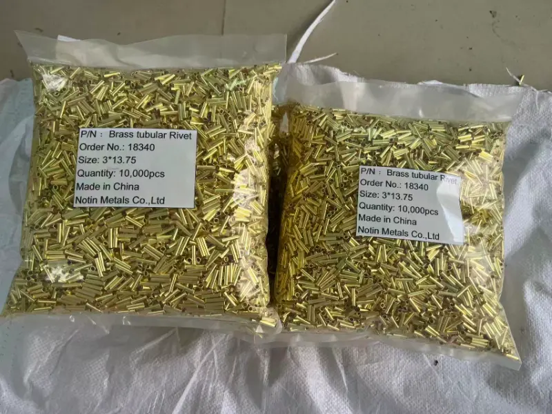 Musterbestellung für Rohrnieten auf dem Weg nach Großbritannien